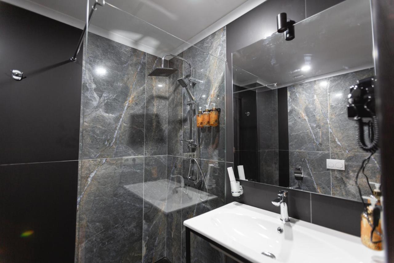 West Inn Georgia Кутаиси Экстерьер фото