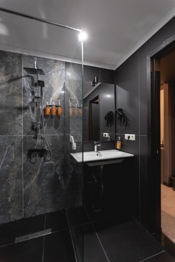 West Inn Georgia Кутаиси Экстерьер фото